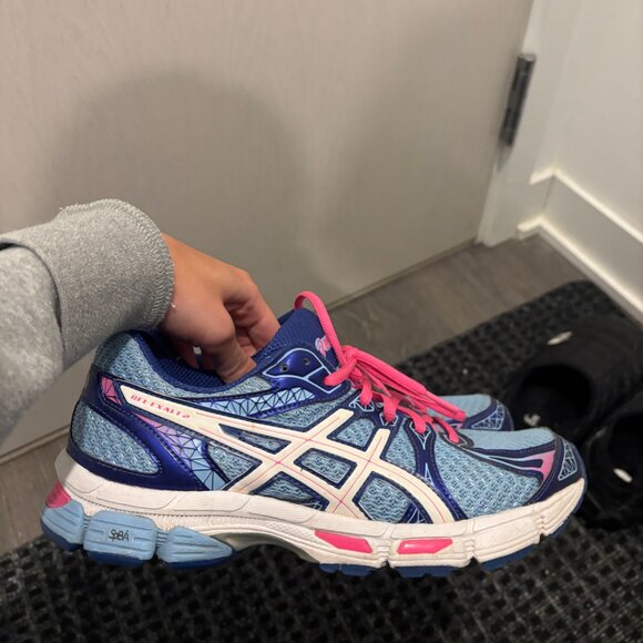 Asics Accessories - Womens Asics Size 8